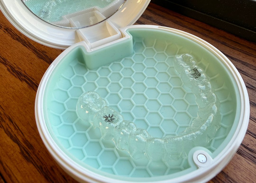 Invisalign Retainer with the case